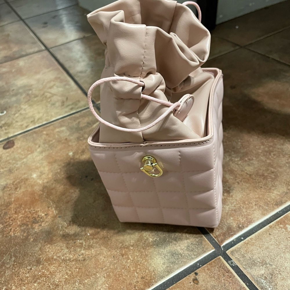 Elegant Pink Quilted Women's Bag